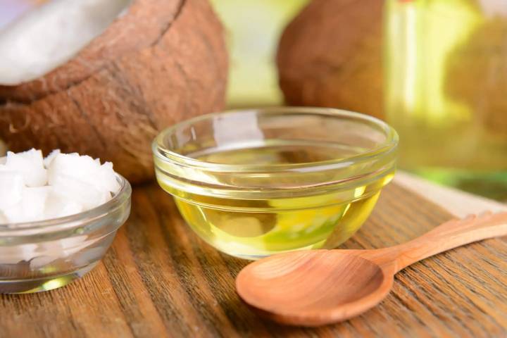 5 beneficios del aceite de coco para los tatuajes