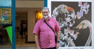 El comisario Sema D'Acosta y el artista Joan Fontcuberta presentan la exposición Háptica de la Fundación Unicaja, en imágenes