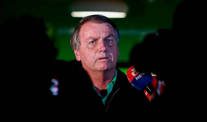 Jair Bolsonaro fue trasladado de urgencia a un hospital en Brasilia tras presentar problemas de salud