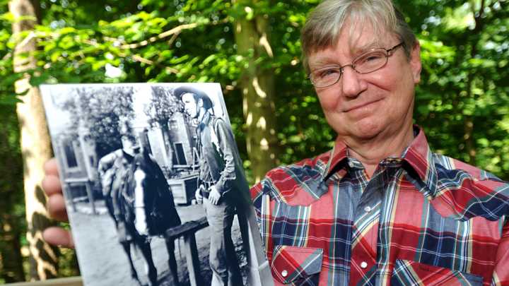 Singing cowboy Randy Boone, a Fayetteville native, dies at 83