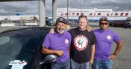 Uber, Lyft drivers laud California unionization bill passage