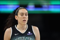Breanna Stewart scores 24 points and Liberty beat Sky to finish regular season