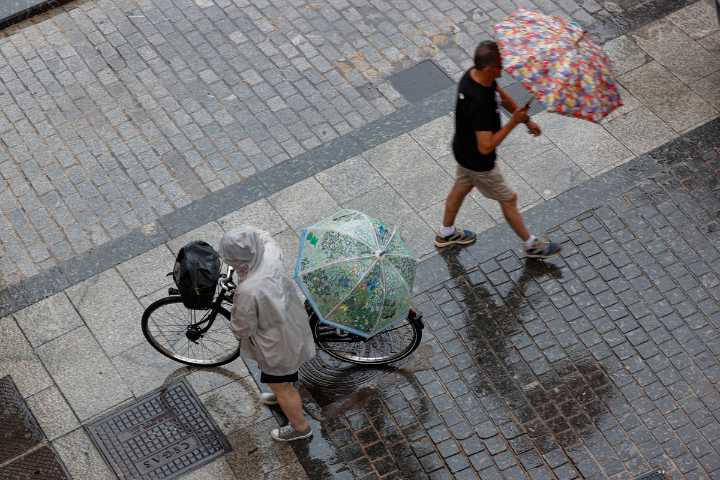 Las lluvias se concentran en La Marina y dejan 75 l/m2 en Sella en las últimas 12 horas