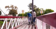 Gobierno de Beto Granados avanza en la construcción de puente peatonal en la Obrera