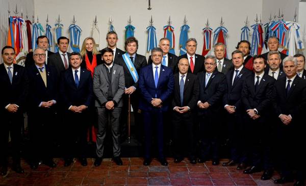 Los gobernadores condicionaron el diálogo y Milei les vetará la ley de ATN