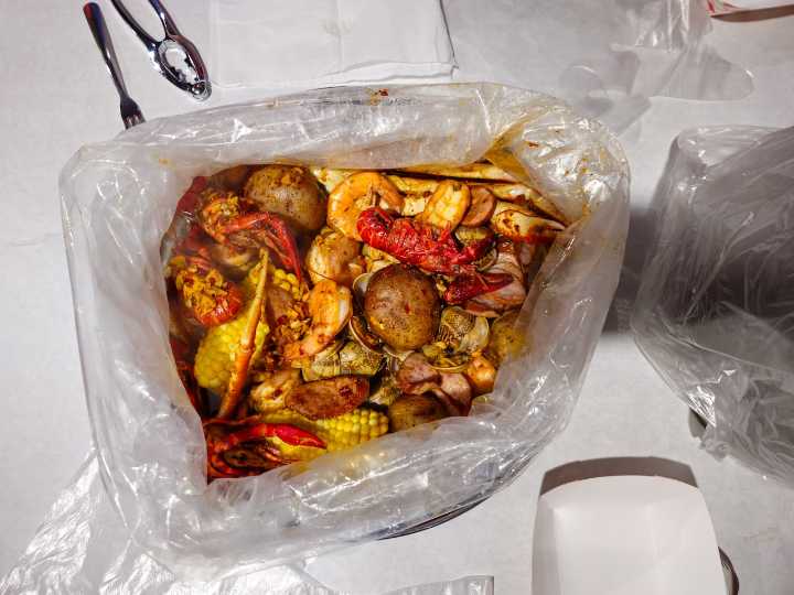 Miss Manners: I want to go to the low-country boil, but I’m allergic to shellfish
