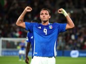 Mateo Retegui marcó un doblete y dio una asistencia para el triunfo por goleada de Italia que tuvo el estreno de Gattuso como DT