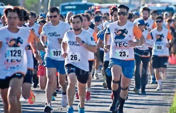 Conquistan la meta cientos de 'Panteras'