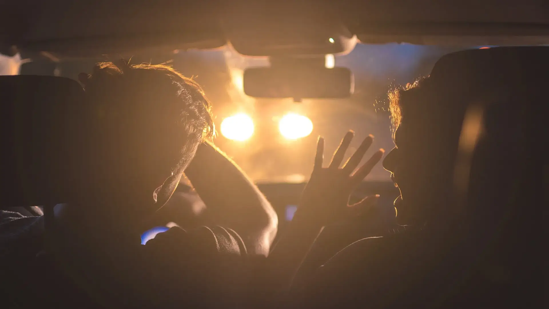 Australians can’t agree on what a flash of the headlights really means
