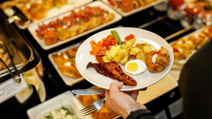 The Ultimate Ranking Of Hotel Breakfast Buffets, According To Consumers