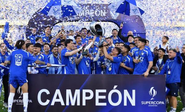 Vélez venció 2 a 0 a Central Córdoba y se consagró como campeón de la Supercopa Argentina