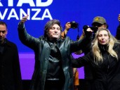 Elección en PBA: en LLA nadie confirma a Javier Milei en el búnker, pero se abrazan a la cuenta de bancas para hablar de un triunfo