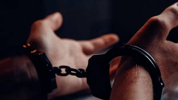 Doctor losing hand during train robbery, accused arrested from Kozhikode