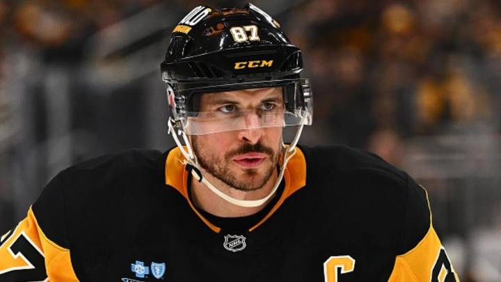 Sidney Crosby trade rumors: Penguins great insists 'this is where I want to be' ahead of 21st season with team