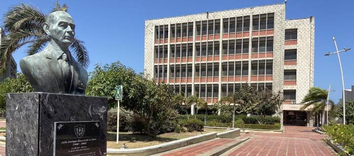 Declinaciones y adhesiones: así va la movida en las elecciones a rector (a) en Uniatlántico