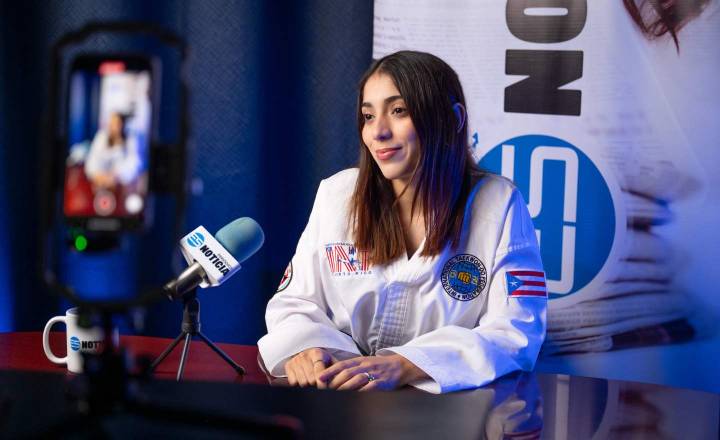 Gana medalla de plata en Tae Kwon-Do durante competencia en España