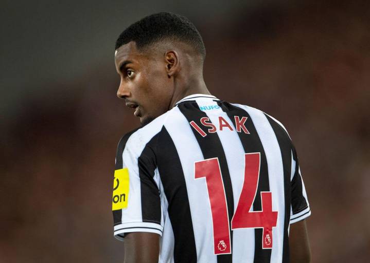 Transfer deadline day live updates: Latest news on Liverpool’s Alexander Isak deal and more