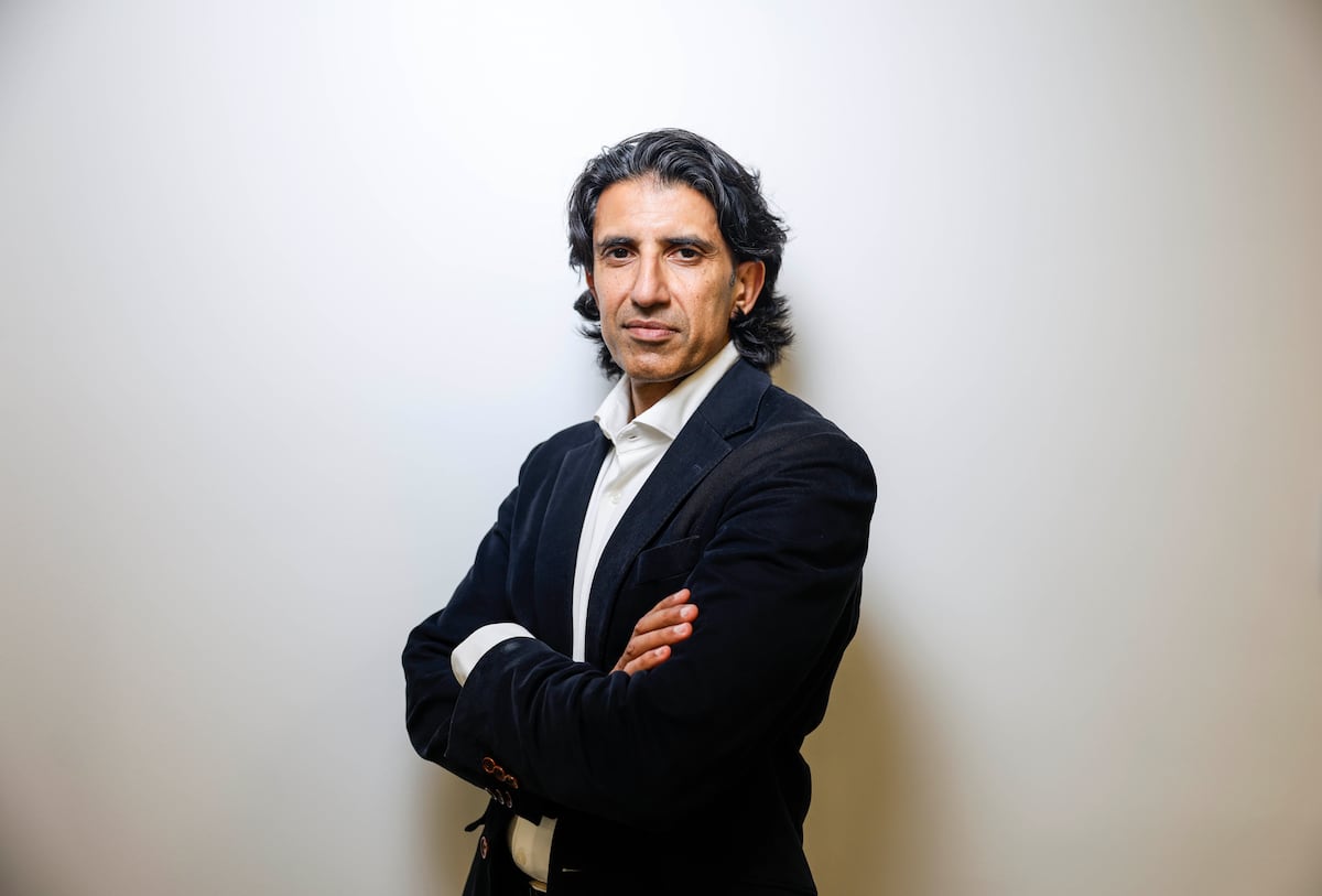 Aki Hussain (Hiscox): “El riesgo de ciberseguridad es más grave que el cambio climático”