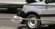 [URGENTE] Fuerte choque entre una camioneta y un utilitario en la entrada de Parque Belgrano