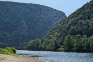 NJ man drowns at Delaware Water Gap