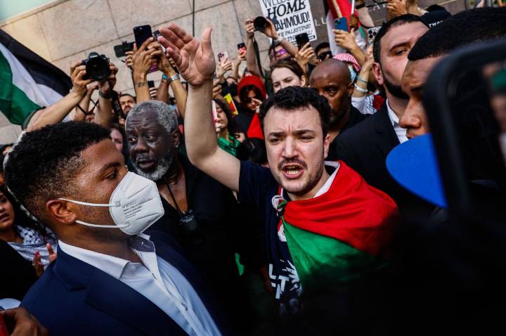 EU ordena deportación del activista propalestino Mahmoud Khalil