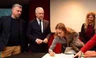 La Plata homenajeó a 100 empresarios platenses y entregó escrituras del Parque Industrial II
