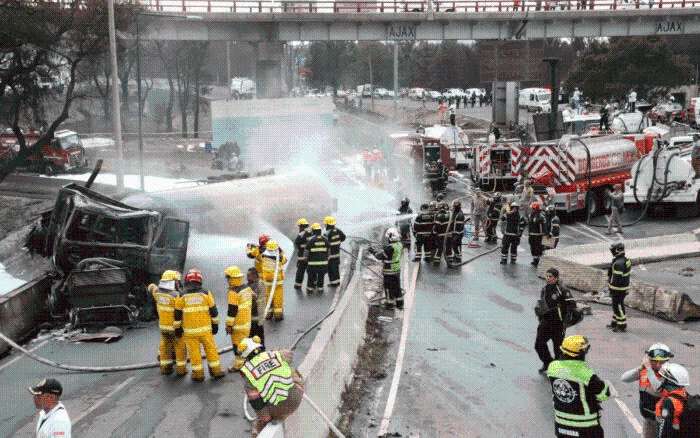 Sube a 25 cifra de muertos por explosión de pipa de gas en Iztapalapa