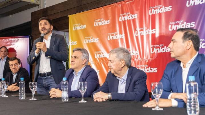 Los gobernadores mantienen la desconfianza con Milei y condicionan un acercamiento al resultado de la elección de octubre