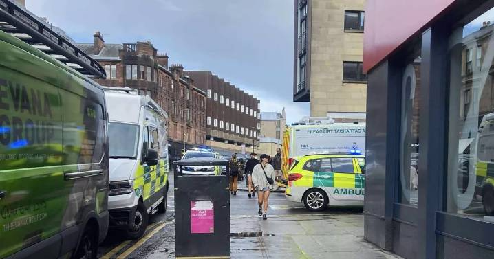 Police update on huge Glasgow emergency response after two people 'took unwell'