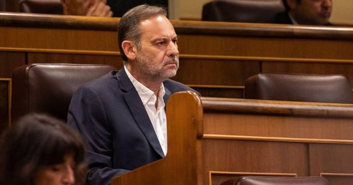 Ábalos pide al Supremo evitar su "linchamiento mediático" y que investigue filtraciones de la UCO