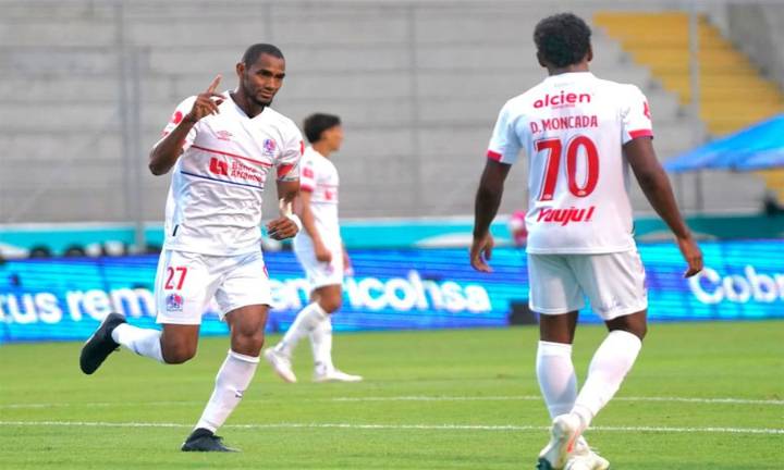 Olimpia vence al Choloma y mantiene el liderato del torneo Apertura