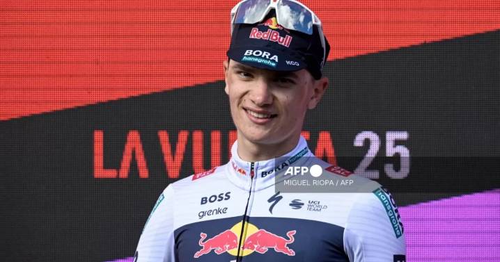 Pellizzari gana la etapa 17 de la Vuelta a España sin incidentes, Vingegaard sigue líder