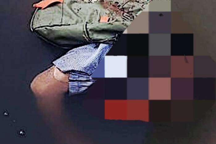 Hallan cuerpo de hombre en canal de aguas negras en Toluca