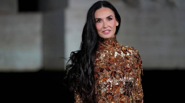 Con Demi Moore impactante y vestida de dorado en una película, Demna debutó en Gucci