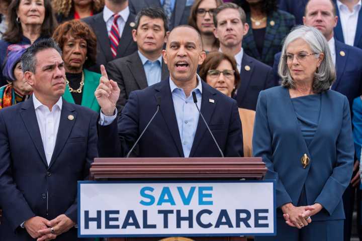 Congressional leaders continue blame game