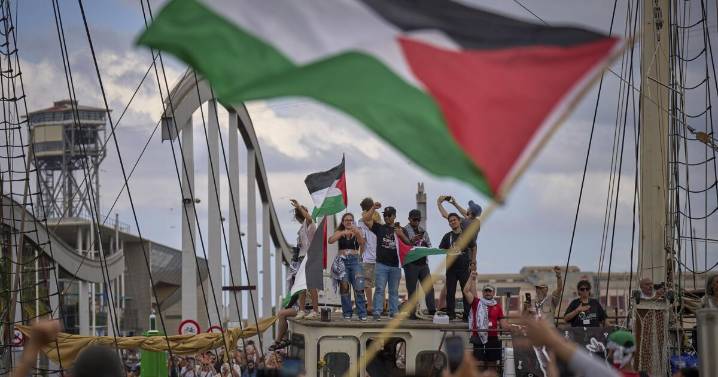 Flotilla con destino a Gaza zarpa de Barcelona por segunda vez tras retraso por tormenta