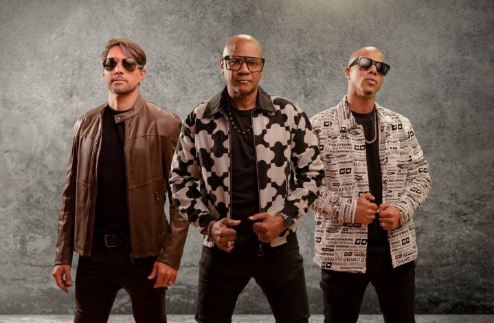 El grupo Proyecto Uno vuelve a su esencia con ‘Back In Da House’