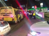 Pasajeros reaccionan ante “ya se la saben” y detienen a asaltante en Tlalnepantla