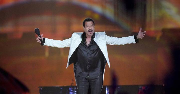 Lionel Richie wanted to say 'goodbye’ to Hello which he only wrote as a joke