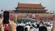 Las mejores imágenes del desfile militar en China en donde se exhibió un nuevo arsenal militar con submarinos y misiles nucleares