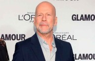 Vive Bruce Willis en casa aparte de su familia por demencia