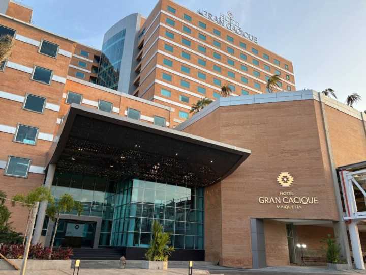 Presidente Maduró inauguro Hotel Gran Cacique Maiquetía