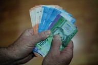 Ya comenzó el pago del aguinaldo de Fiestas Patrias: Autoridades llaman estar atentos a fraudes o portales falsos