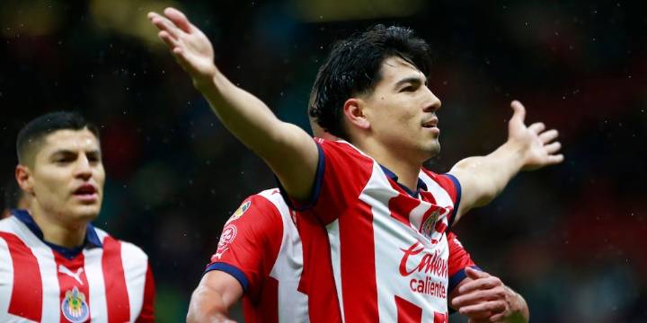 Esposa de Érick Gutiérrez, futbolista de Chivas exhibe amenazas de muerte de fans del América tras el clásico