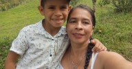 Los Guapetones Marquetones: la vida campesina de una abuela luchadora y su alegre nieto que conquista TikTok