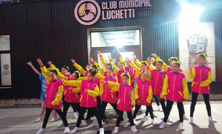 La Escuela Municipal de Gimnasia Aeróbica de Luchetti; campeona en “Argentina