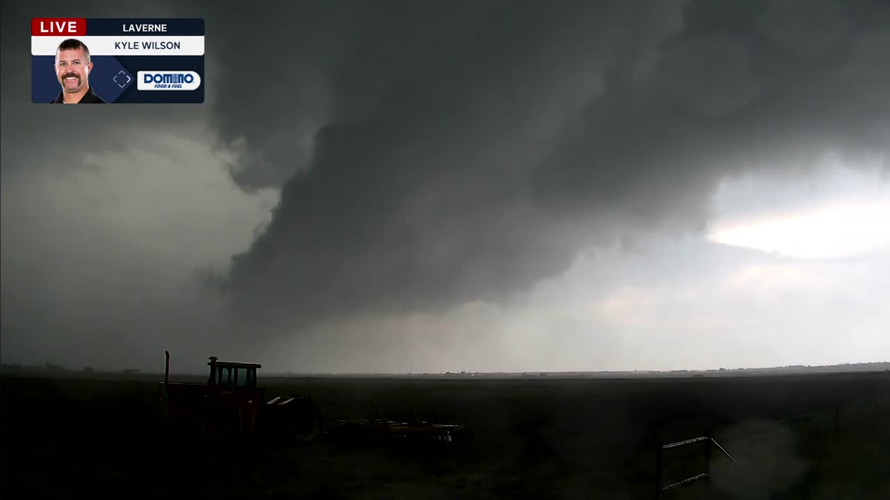 David Payne tracks severe storms moving into northwest Oklahoma