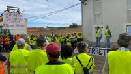 Los vecinos de Gradefes, en León, salen a las calles para reclamar el arreglo de la carrtera LE