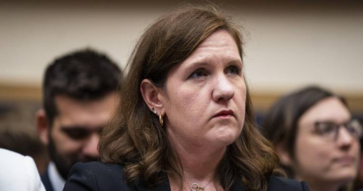Justice Department asks Supreme Court to allow Trump to fire FTC commissioner