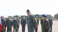 El Rey presencia un simulacro de evacuación en su visita a la Base de Zaragoza